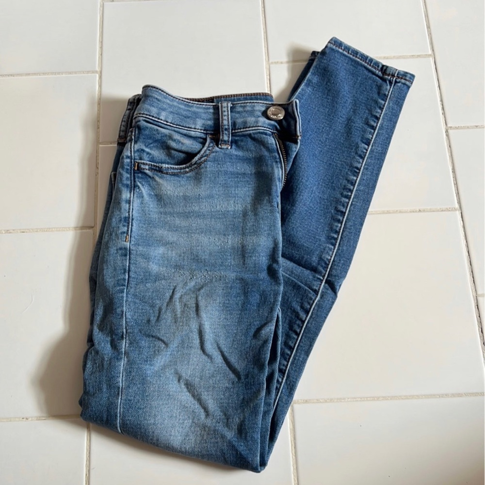 American Eagle Skinny Jeans.